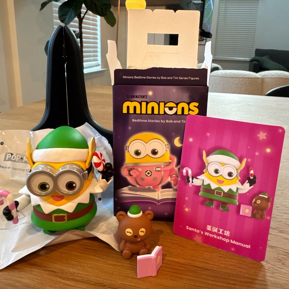 Pop Mart Minions - Santa’s Workshop